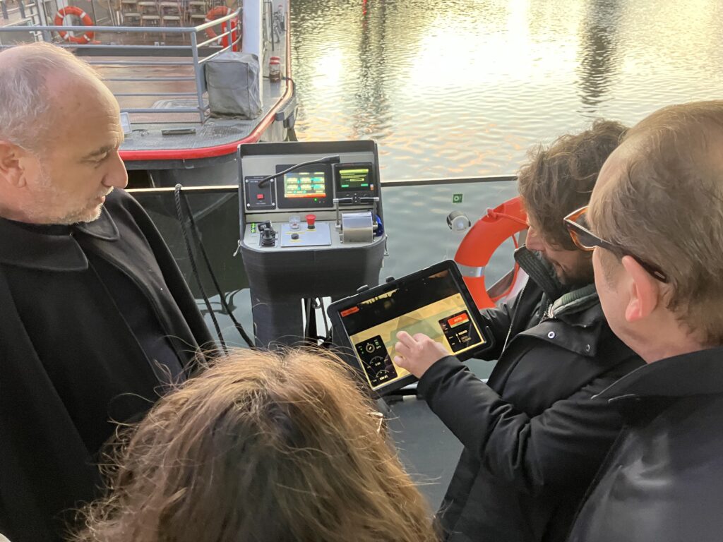 Roboat - autonomous ferry demos in Paris